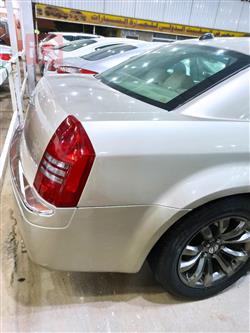 کرایسلەر 300